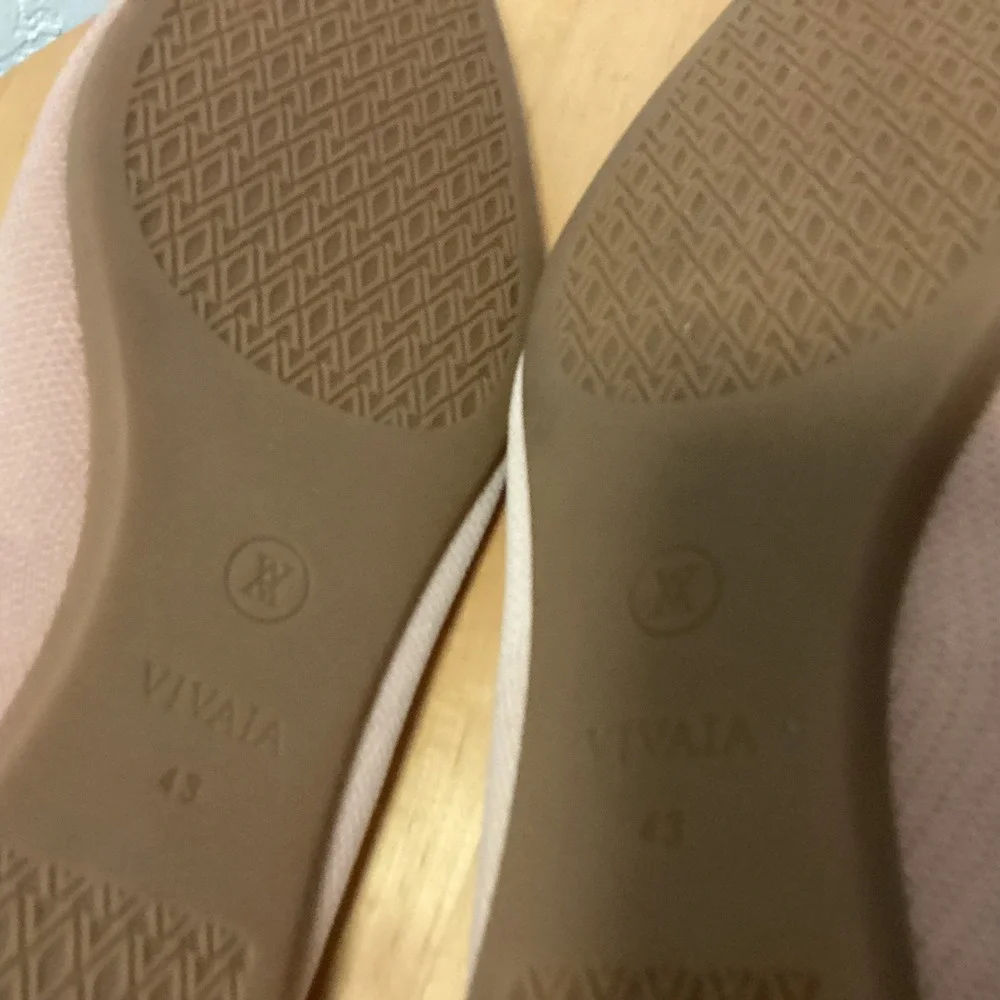 Vivaia Pointed Toe Flats Women Size 43 Blush Tan Colorblock‎ Sustainable Knit
